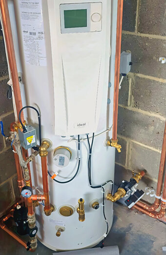 https://watermansbayhotwater.com.au/uploads/2025/06/gas-hot-water-system-13675.jpg