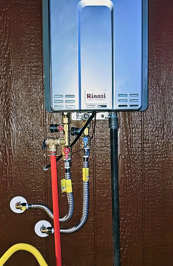 https://watermansbayhotwater.com.au/uploads/2025/06/hot-water-87553.jpg