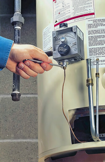 https://watermansbayhotwater.com.au/uploads/2025/06/hot-water-servicing-22242.jpg