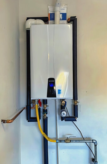 https://watermansbayhotwater.com.au/uploads/2025/06/instant-hot-water-systems-63860.jpg