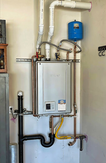 https://watermansbayhotwater.com.au/uploads/2025/06/instant-hot-water-systems-98444.jpg